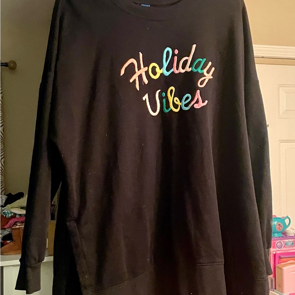Black 'Holiday Vibes' Sweatshirt